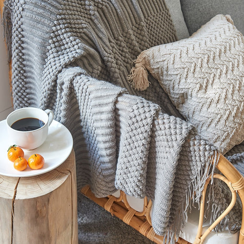 3D Knitted Blanket With Tassel - SASSY VANILLE
