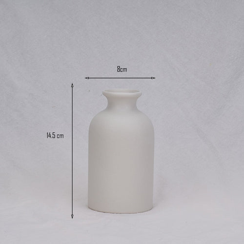 Simple Ceramic Vase Dining Table